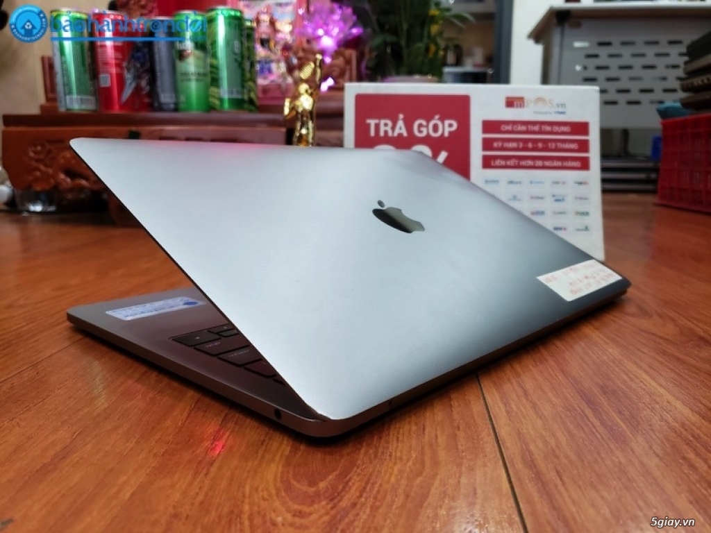 Macbook Pro 2017 13.3 - MPXQ2 - GRAY - 3