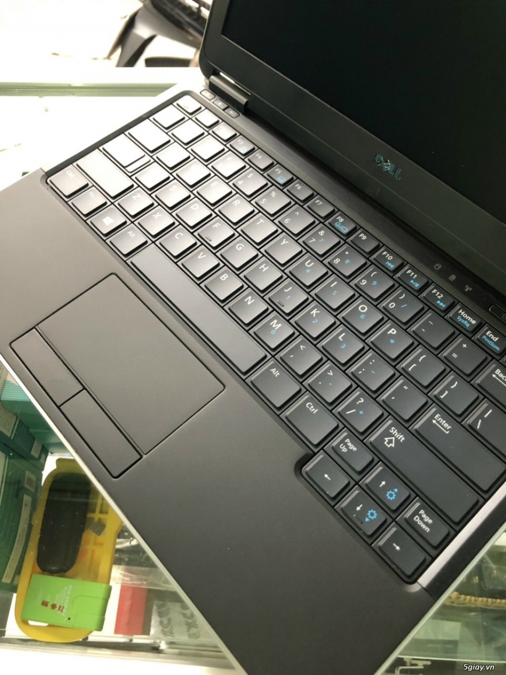 Dell E7440 - 3