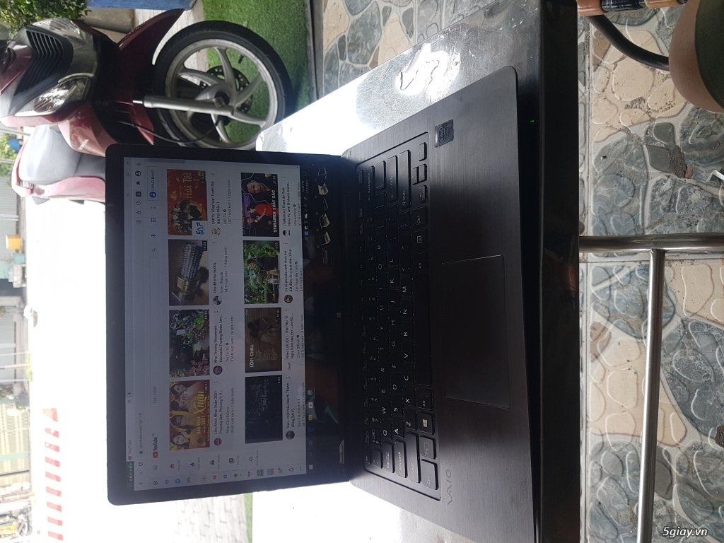 Vaio svf14 flip víp 1 thời