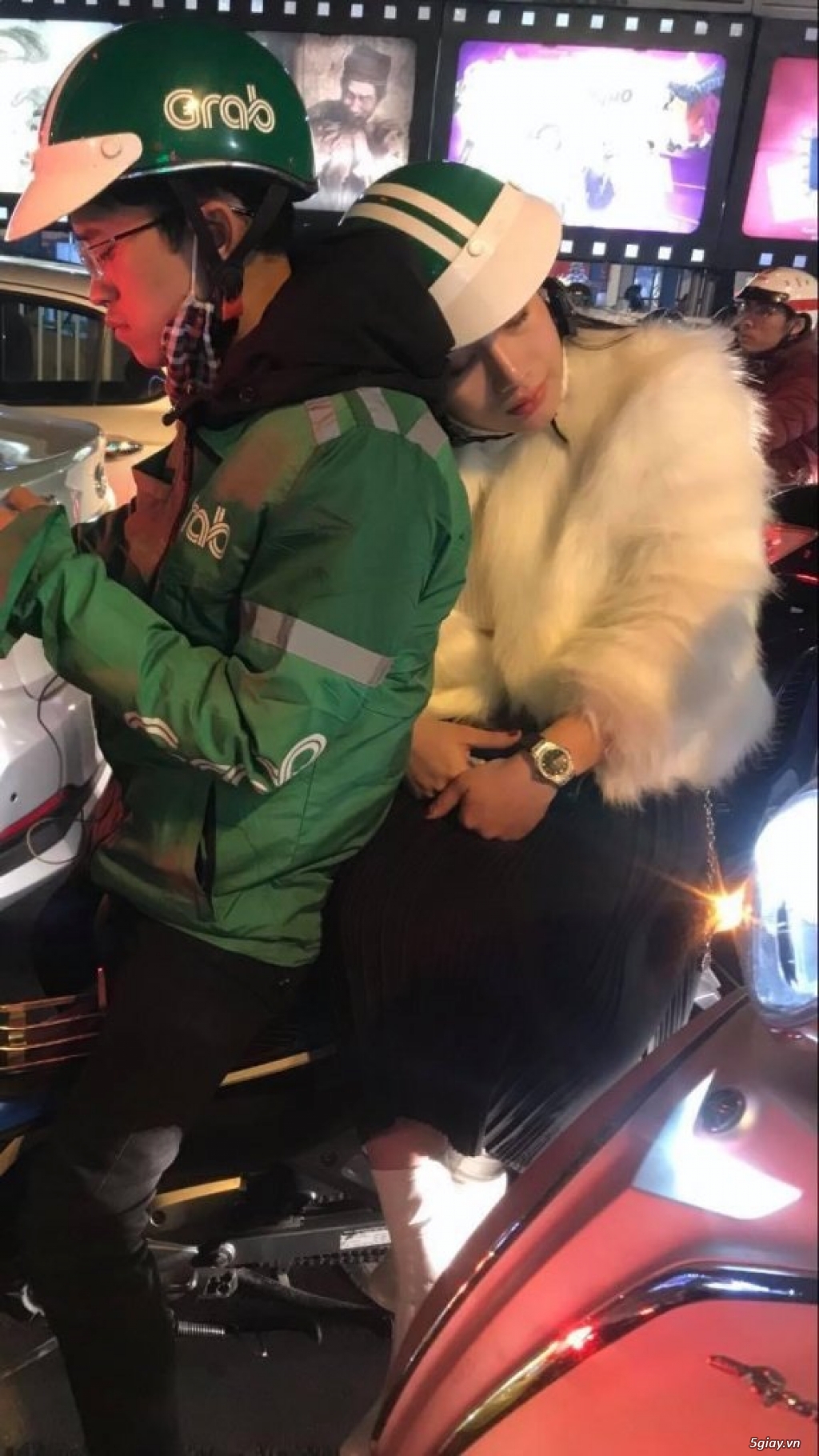 Năm nay ổn không anh em