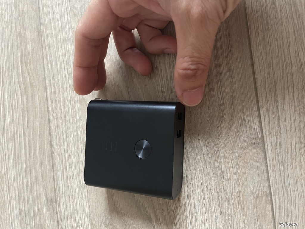 Sạc kiêm pin dự phòng Xiaomi ZMI =200K - 1