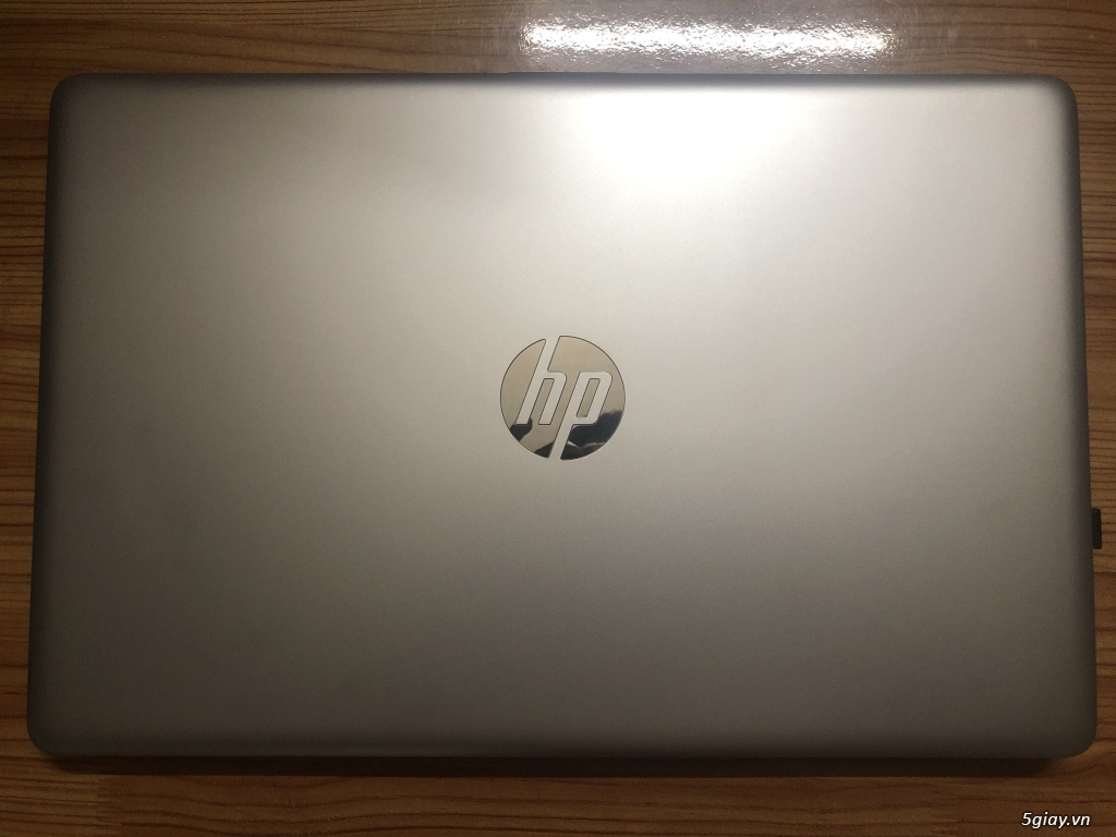 Laptop HP15 Core i5-8250U/Ram 8gb/120Gb SSD 99%