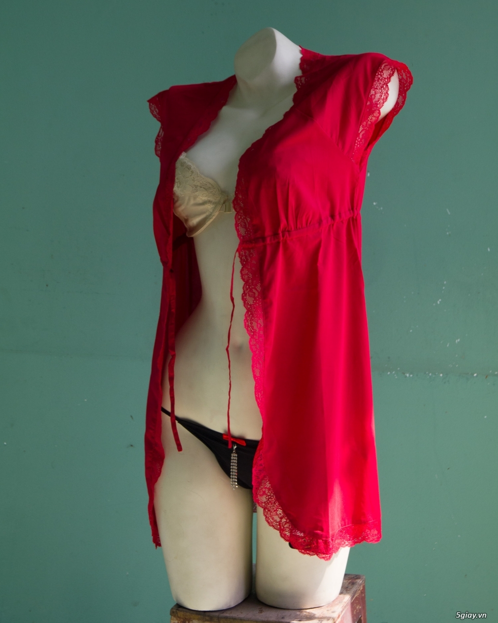 Kimono Cột Dây Vera Đỏ Nóng Bỏng