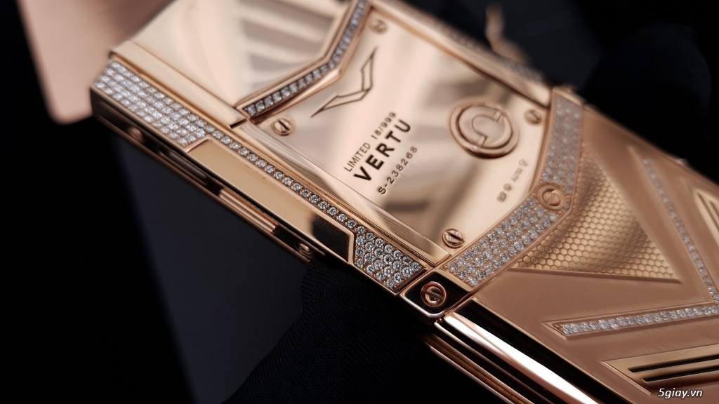 vertu-signature-s-full-gold-mix-diamond-zigzag-alternative-5giay