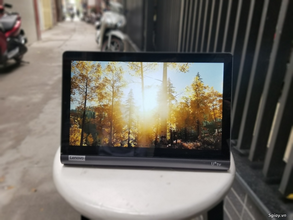 Máy Tính Bảng Lenovo Yoga Smart Tab 10.1 - Loa mạnh mẽ, tích hợp công - 2