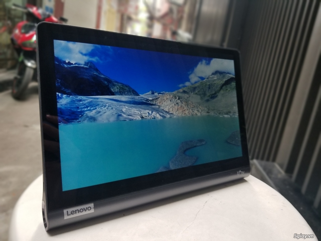 Máy Tính Bảng Lenovo Yoga Smart Tab 10.1 - Loa mạnh mẽ, tích hợp công - 1