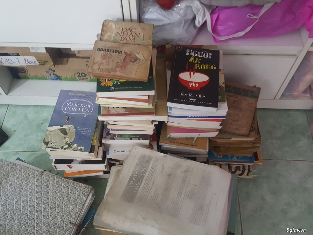 HCM - Thu mua sách cũ tận nhà truyện cũ những ai cần dọn nhà hay dọn dẹp đồ đạc ^^ :D - 29