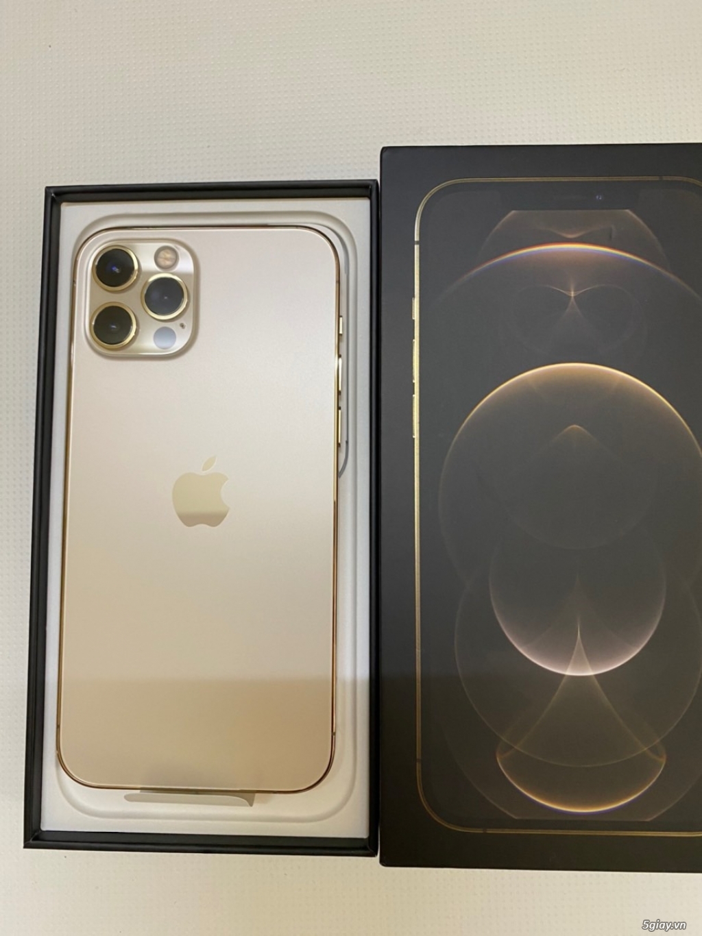 Bán 12 pro 256 gold Việt Nam!  Like new - 1