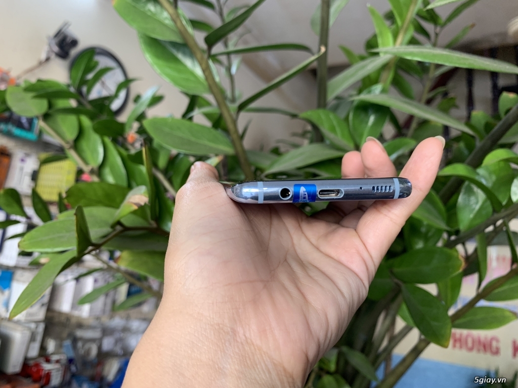Samsung S8 1 sim zin bản 99% - 2