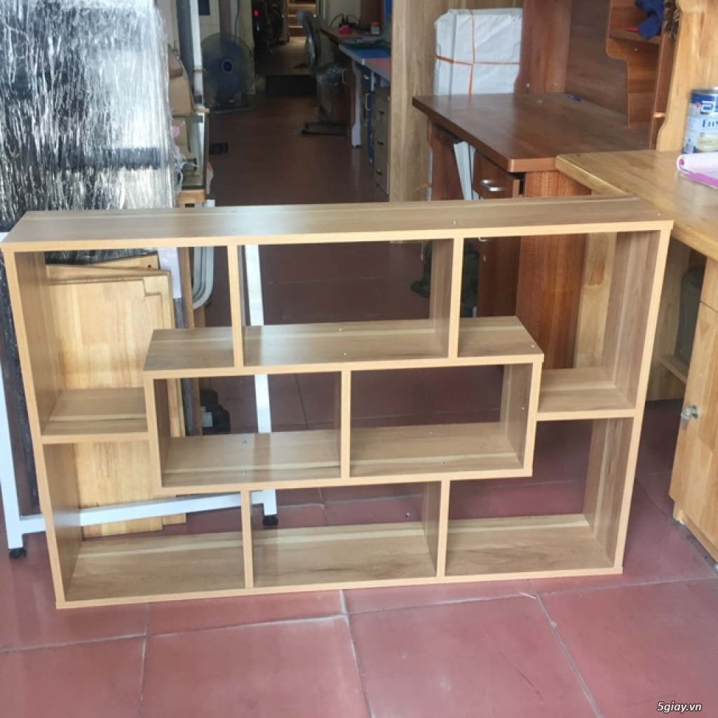 Kệ để đồ chơi bé mầm non