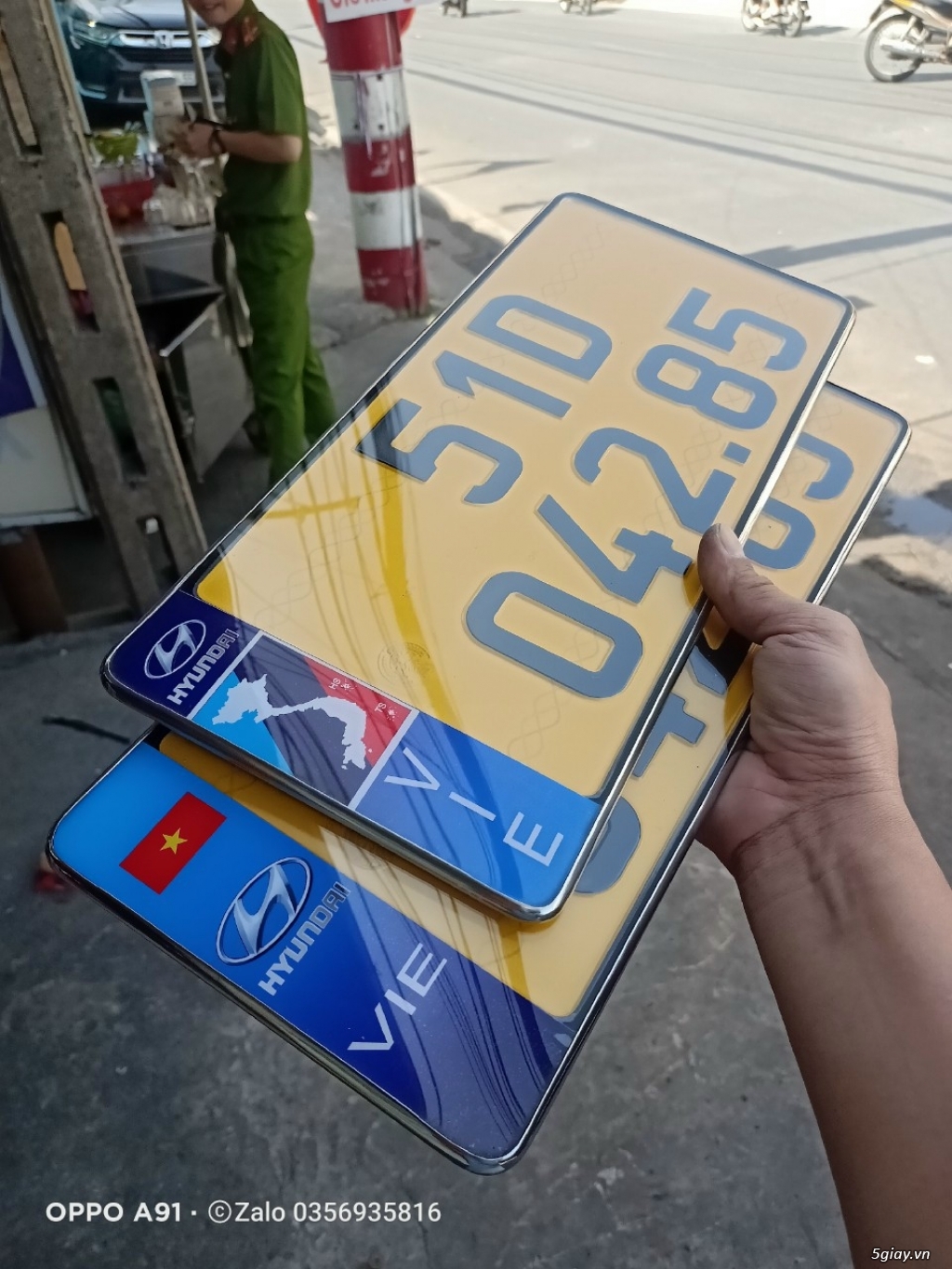 ÉP KHUNG BIỂN SỐ ĐẸP,CHỐNG NƯỚC Ở THÀNH PHỐ THỦ ĐỨC .ĐỘI GT RẠCH CHIẾT - 16