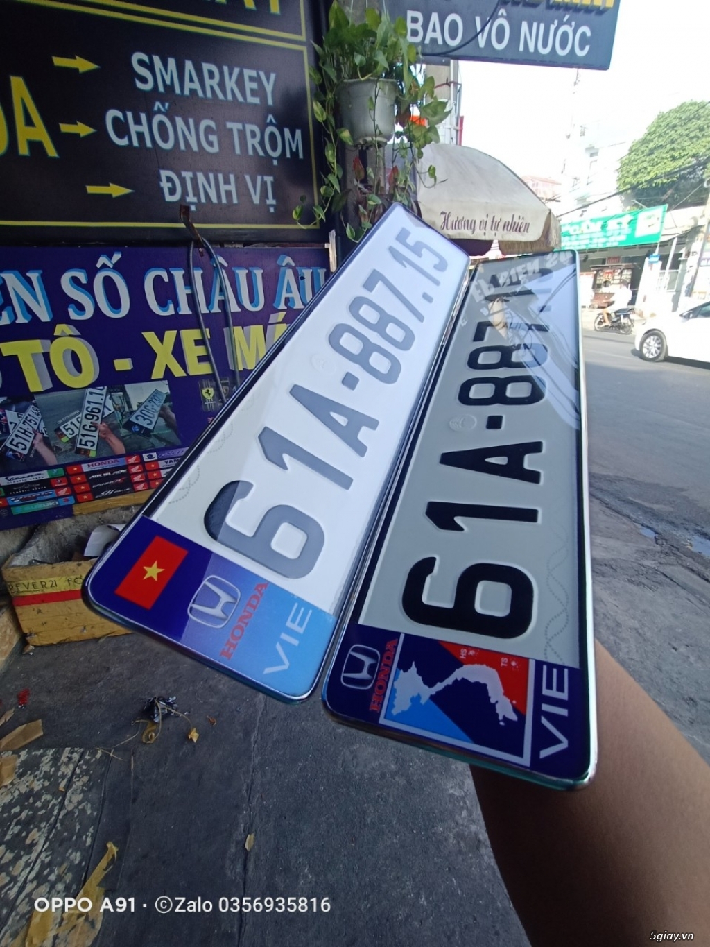 ÉP KHUNG BIỂN SỐ ĐẸP,CHỐNG NƯỚC Ở THÀNH PHỐ THỦ ĐỨC .ĐỘI GT RẠCH CHIẾT - 24