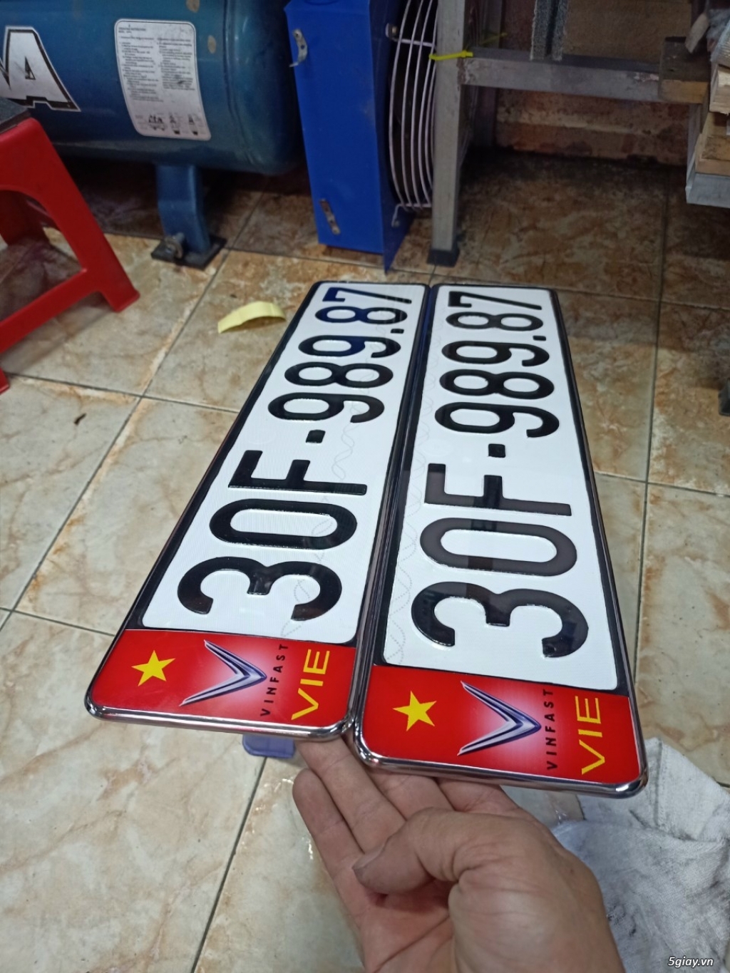 ÉP KHUNG BIỂN SỐ ĐẸP,CHỐNG NƯỚC Ở THÀNH PHỐ THỦ ĐỨC .ĐỘI GT RẠCH CHIẾT - 31