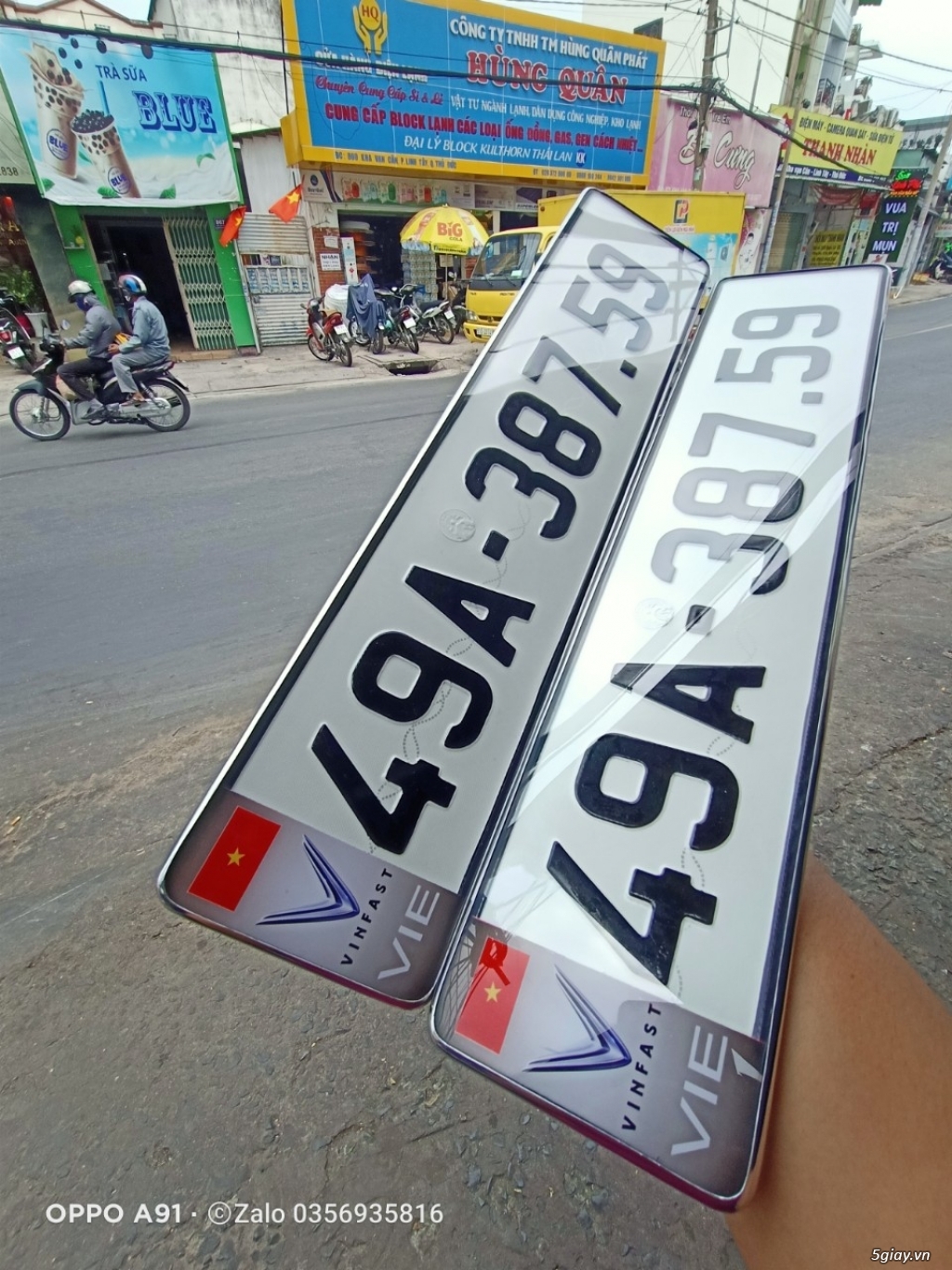 ÉP KHUNG BIỂN SỐ ĐẸP,CHỐNG NƯỚC Ở THÀNH PHỐ THỦ ĐỨC .ĐỘI GT RẠCH CHIẾT - 5