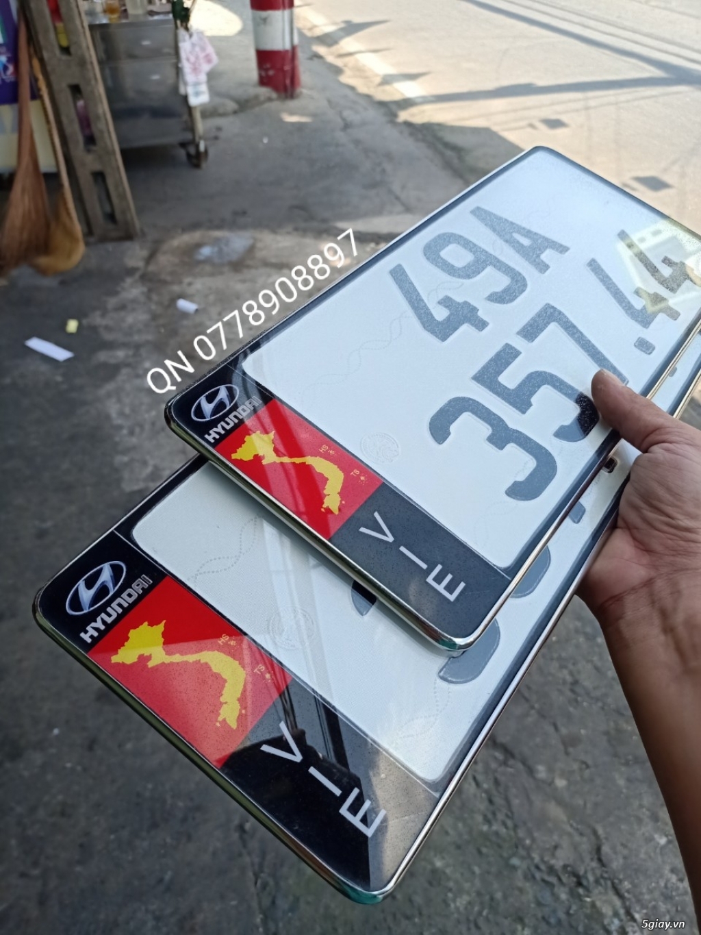 ÉP KHUNG BIỂN SỐ ĐẸP,CHỐNG NƯỚC Ở THÀNH PHỐ THỦ ĐỨC .ĐỘI GT RẠCH CHIẾT - 23