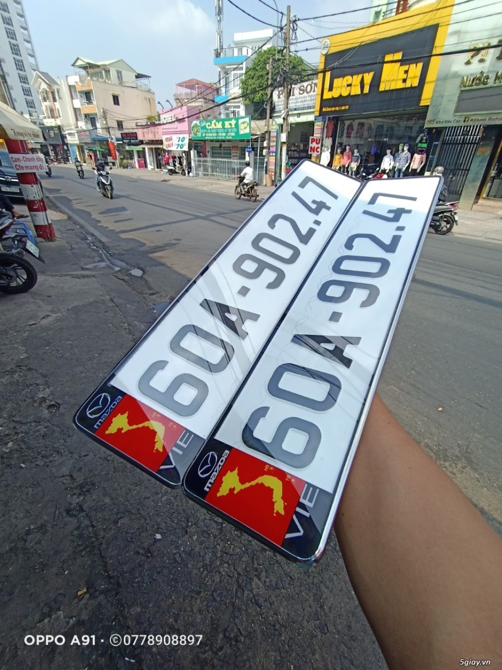 ÉP KHUNG BIỂN SỐ ĐẸP,CHỐNG NƯỚC Ở THÀNH PHỐ THỦ ĐỨC .ĐỘI GT RẠCH CHIẾT - 34