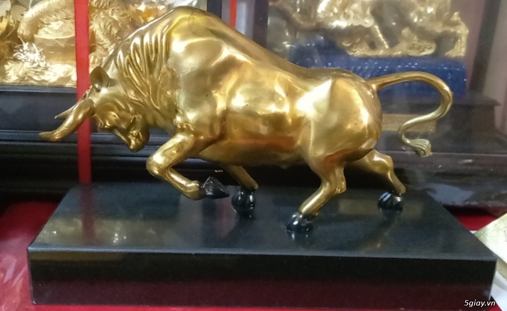 Tượng Bò Tài Chính