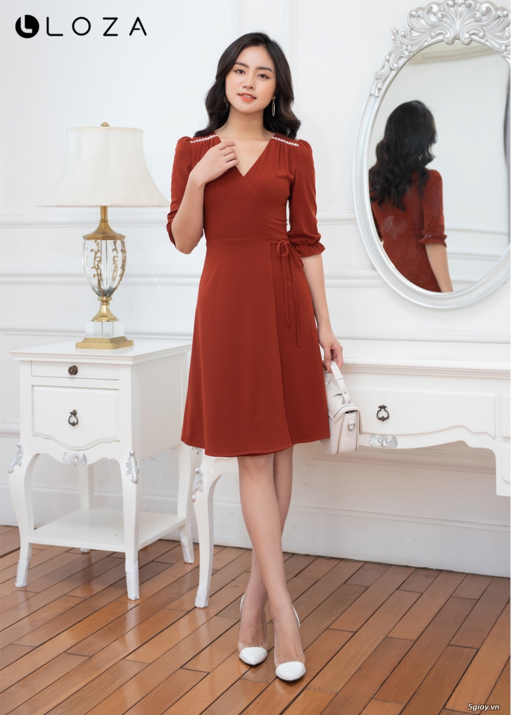 Đầm xoè cổ tim – Cam đất cho các nàng