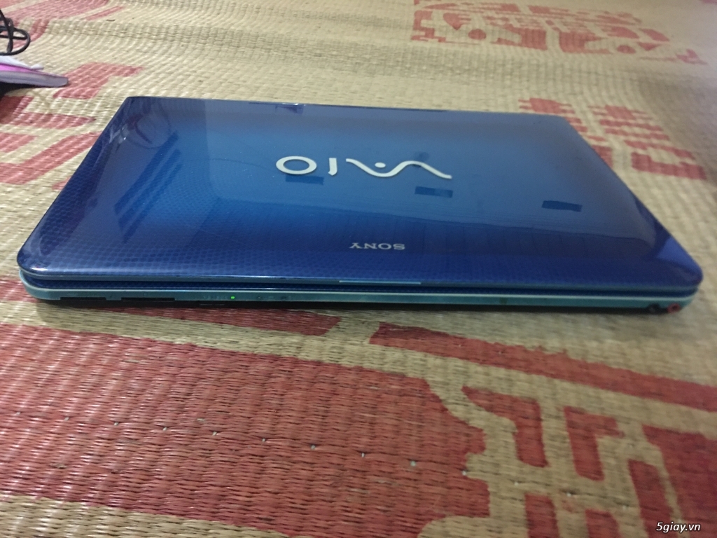 Laptop Sony i3 - 1