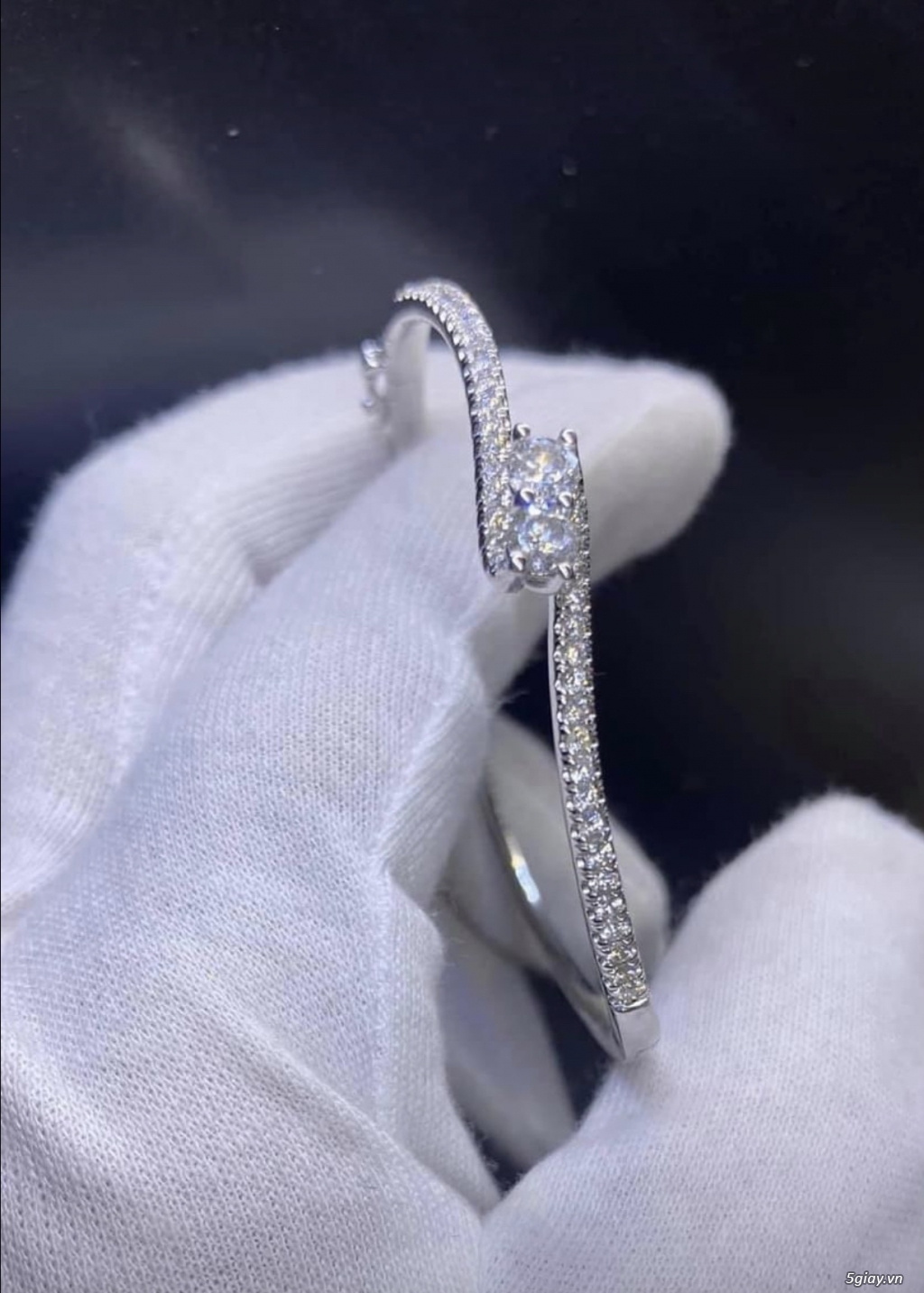 Vòng tay kim cương - 1