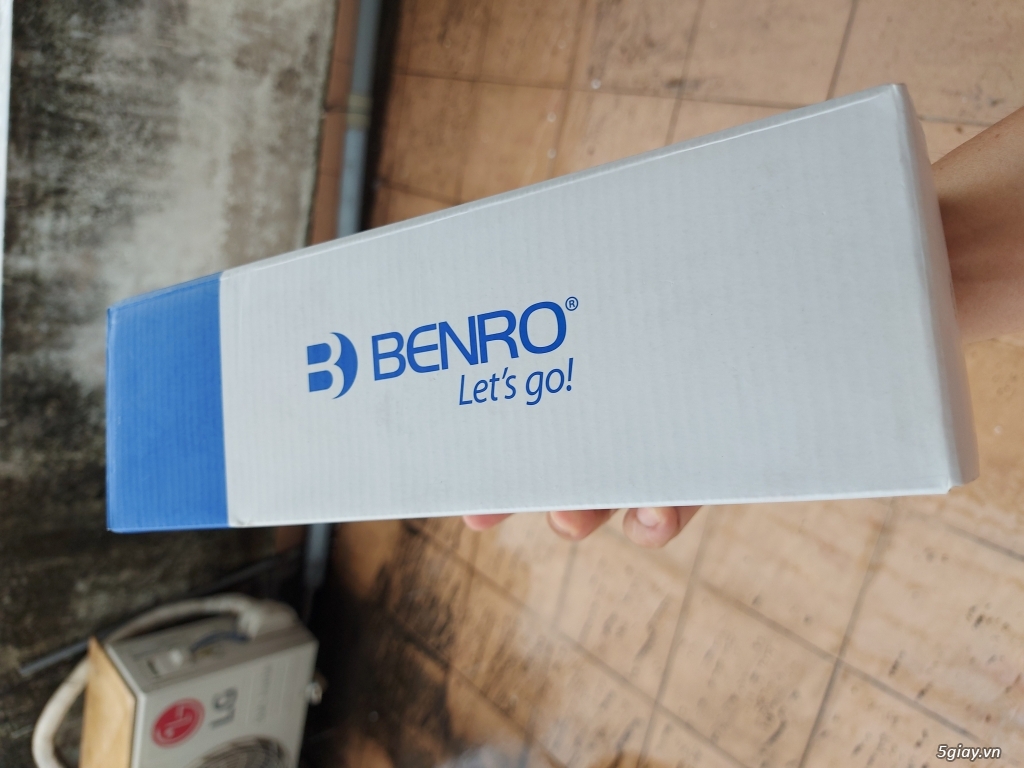 Tripod Benro PU50S (mới 99,9%) - 3