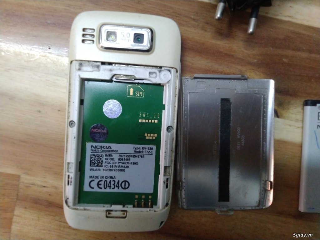 bán nokia E72
