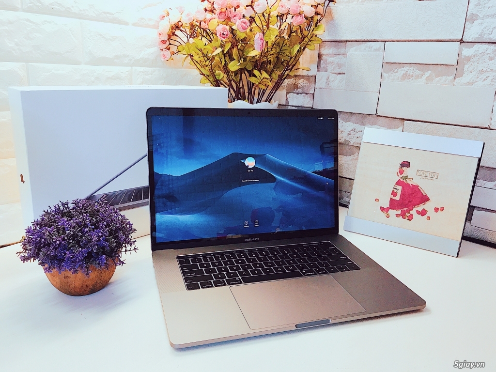 Cần bán Macbook pro 15 inch touchbar 2018 cấu hình khủng cho dân đồ hạ - 2
