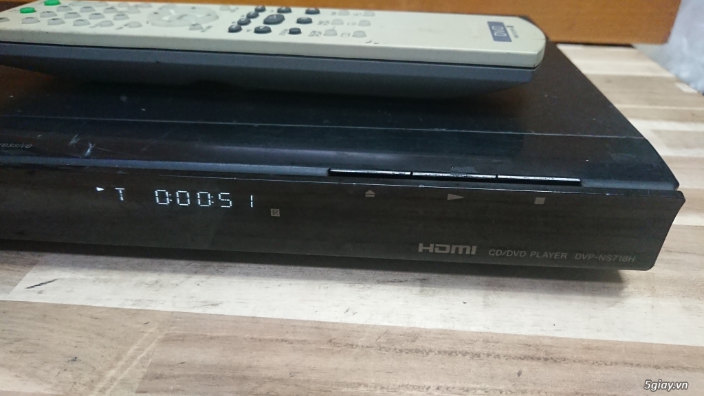 Đầu DVD Sony có HDMI và remote zin - 2