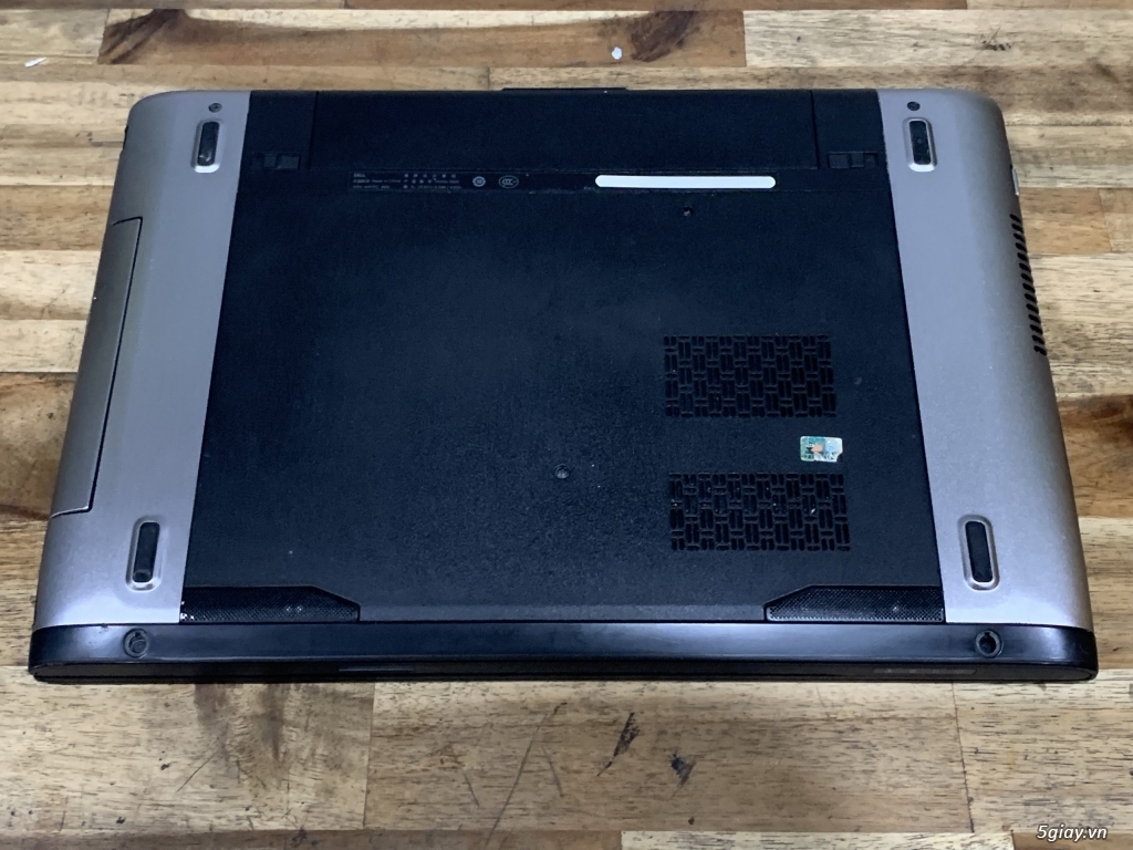 Laptop Dell Vostro 3560 chiến GAME - Đồ họa - 11