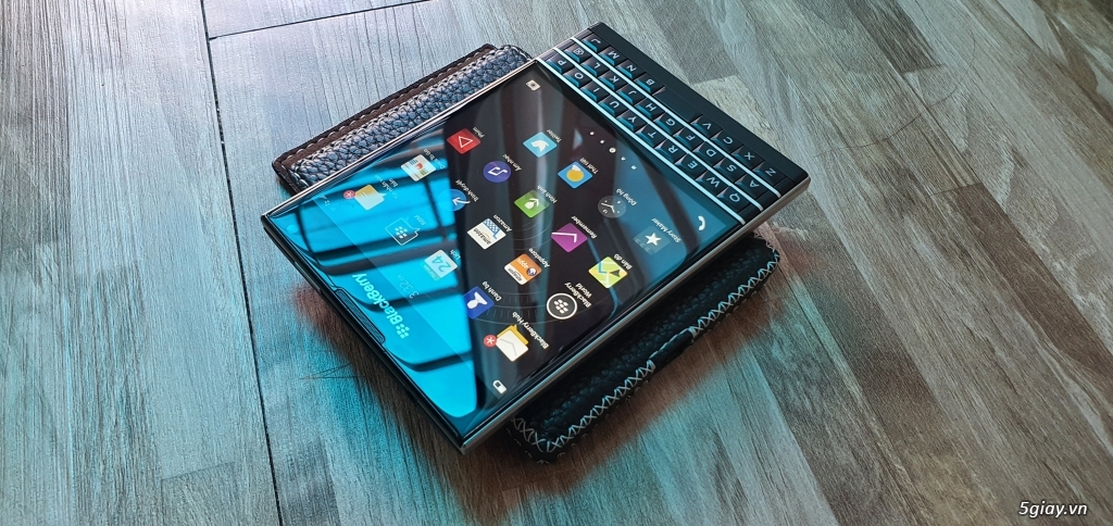 cần bán blackberry passport còn cực đẹp , nguyên zin , đẳng cấp doanh - 14