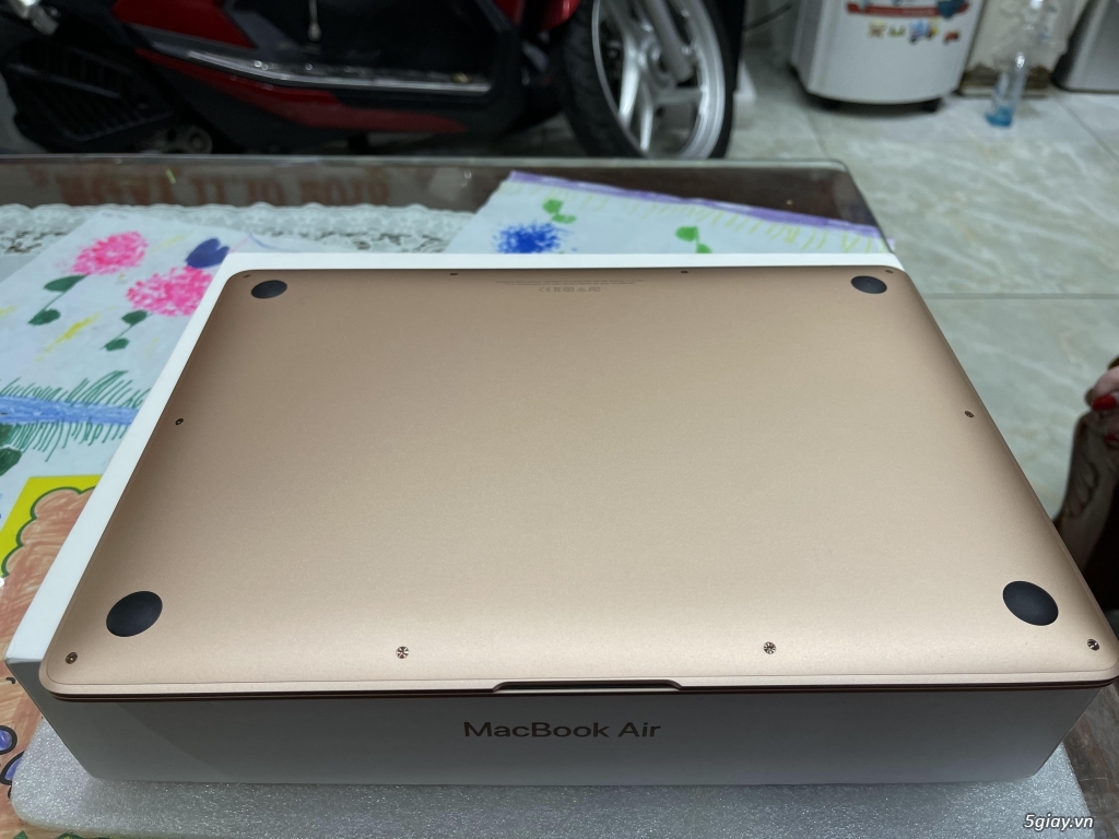 Bán MacBook Air 2019 Retina 13' SSD 512G, Mới Sạc Pin 25 Lần, Như Mới - 5