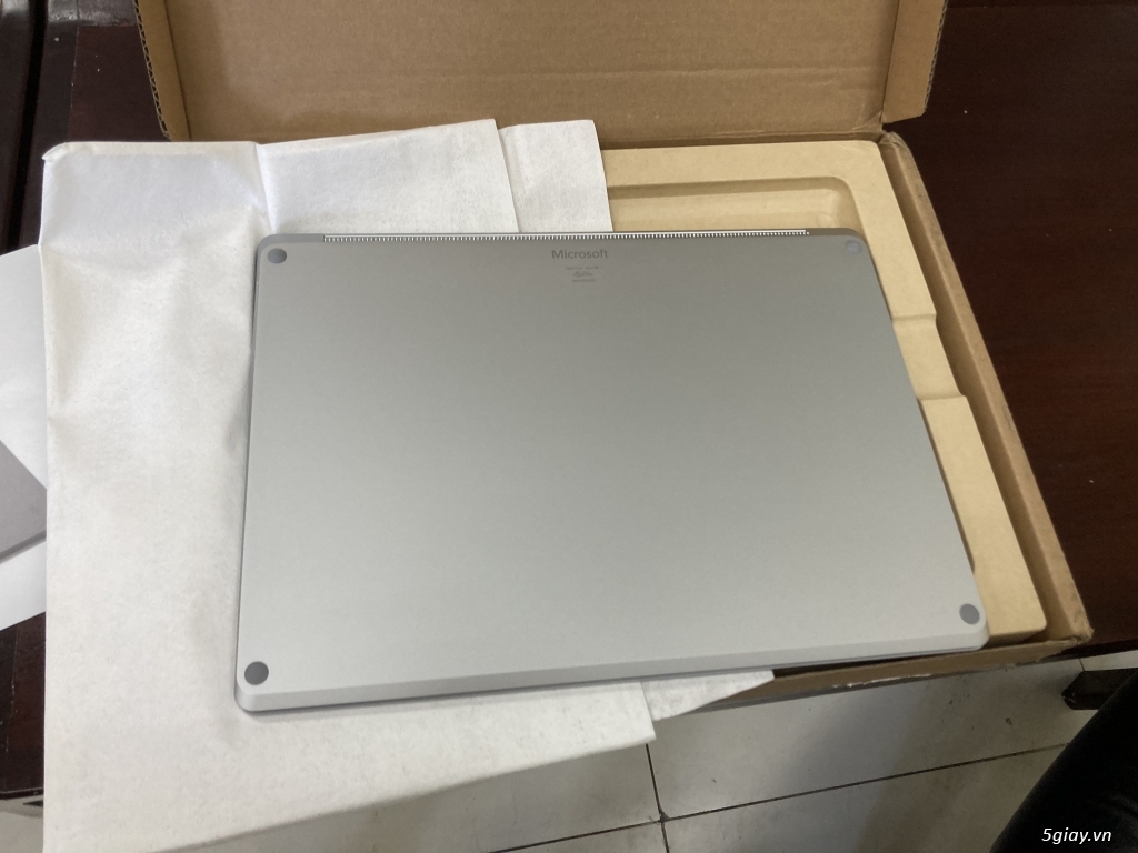 Surface laptop 3 13in & 15in new 100% giá rẻ i7 16gb 256 & 512