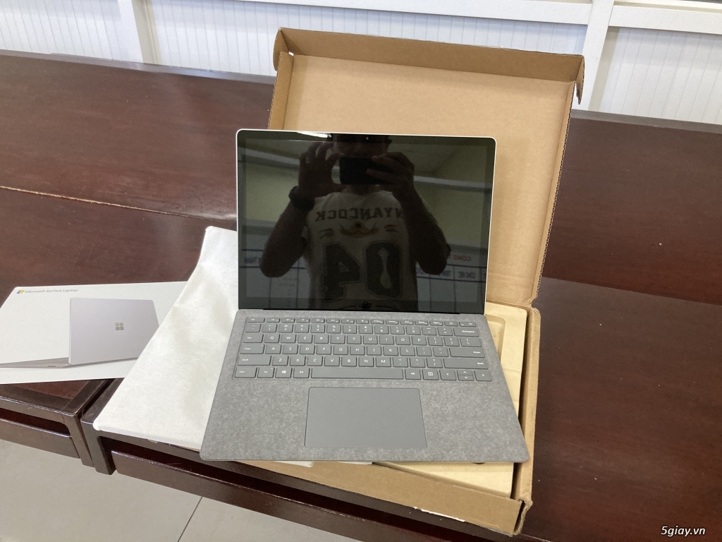 Surface laptop 3 13in & 15in new 100% giá rẻ i7 16gb 256 & 512 - 4