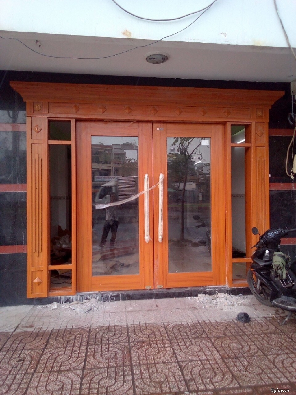 Cửa chính biệt thự, cửa chính chung cư, nhà phố bằng thép - 1