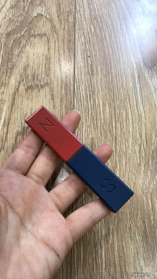 Nam châm dạy học chữ I