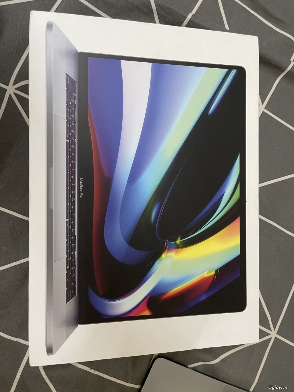 Macbook Pro 16 2019 MVVJ2 Fullbox như mới dùng hết 1 năm - 7