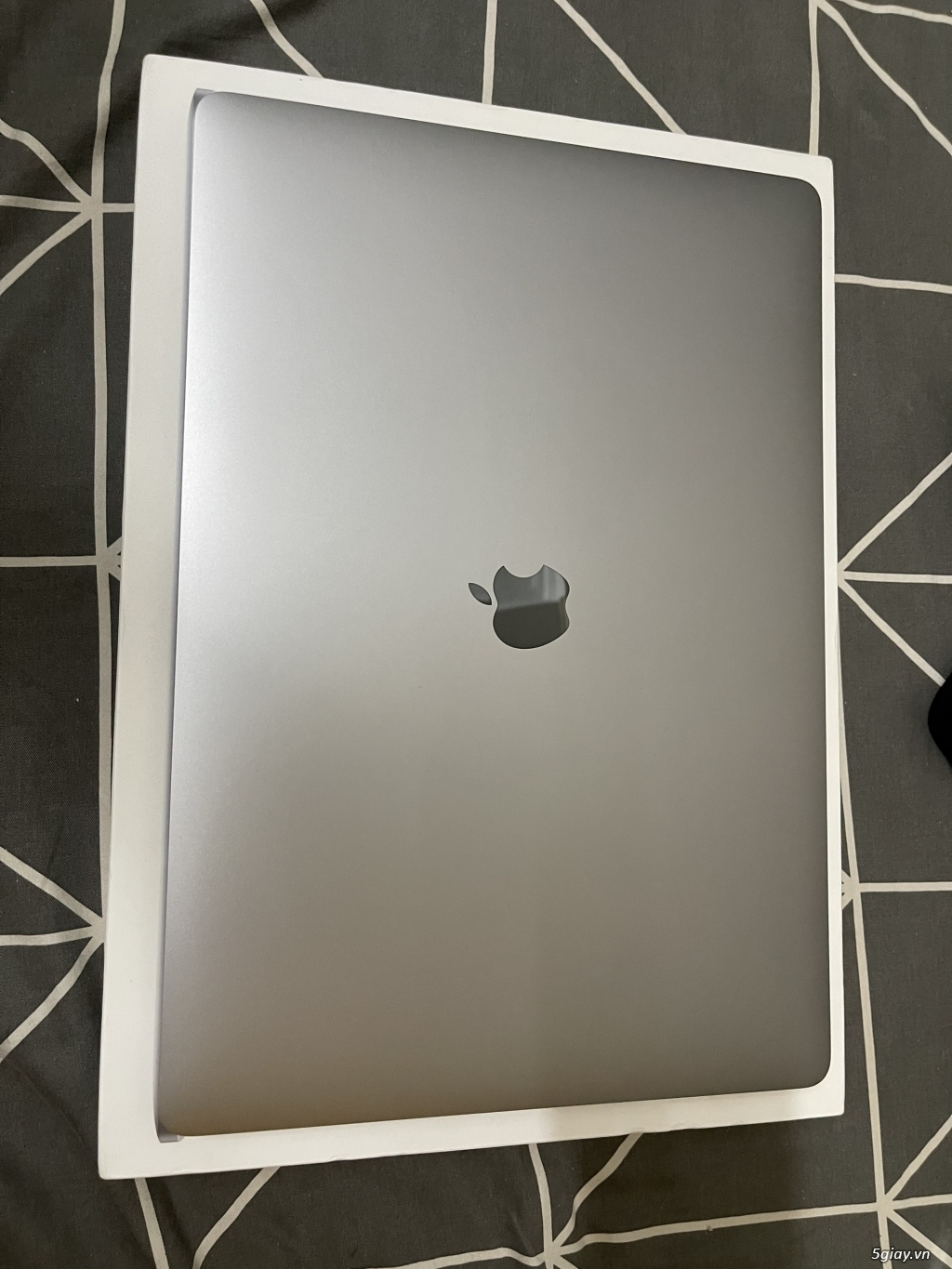 Macbook Pro 16 2019 MVVJ2 Fullbox như mới dùng hết 1 năm - 11
