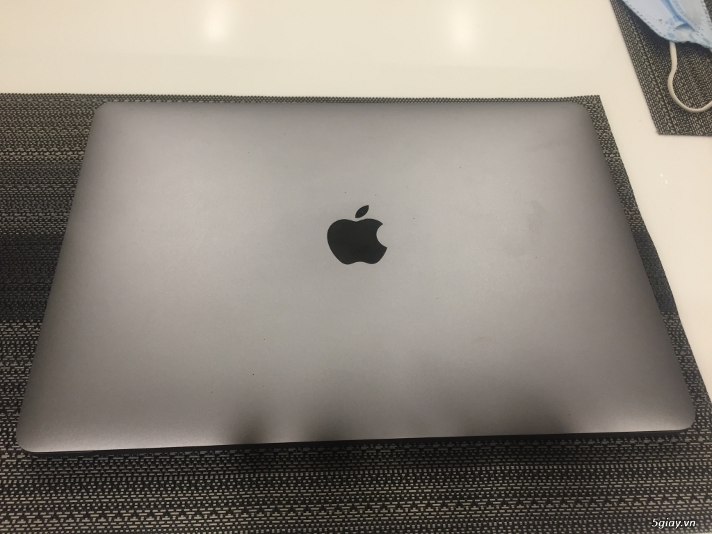 Bán Macbook Pro 13 inch Touchbar(Gray)