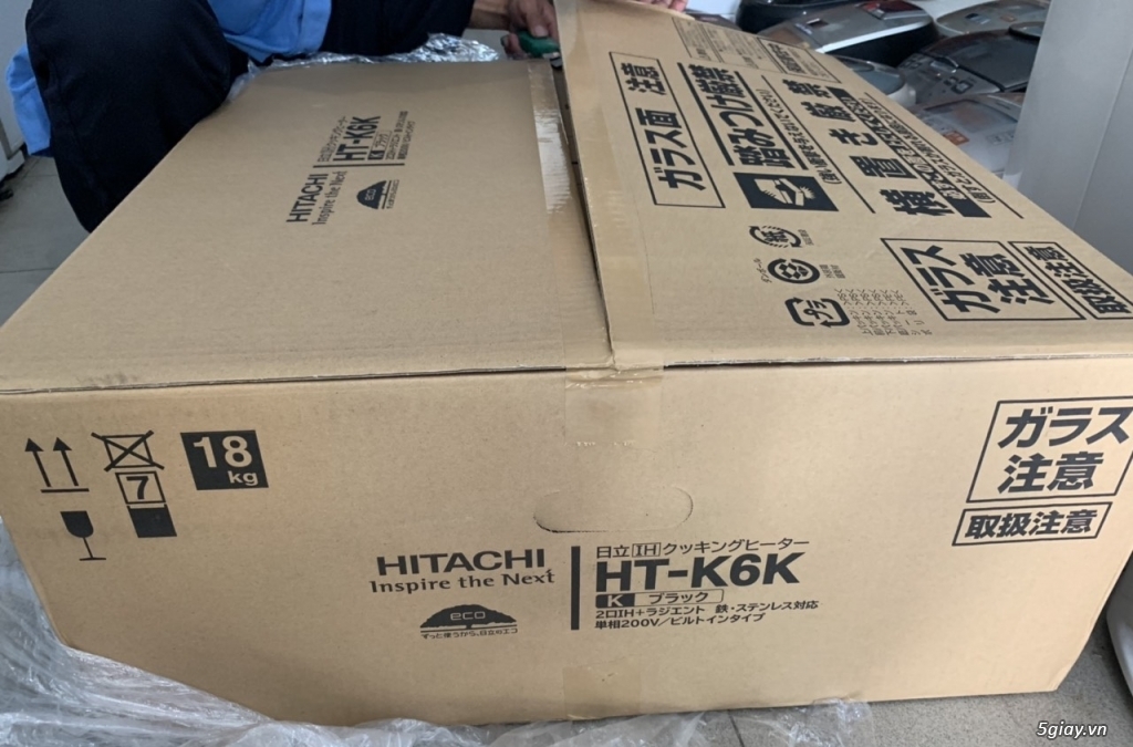 BẾP TỪ Hitachi HT-K6K Gồm 2 Bếp từ  + 1 Hồng ngoại + 1 Lò nướng, - 2