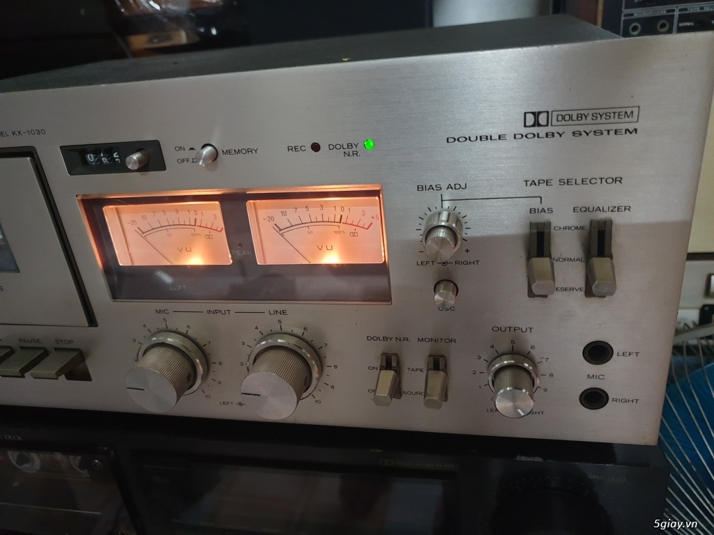 Đầu Tape VU to Side lớn: Kenwood KX-1030.