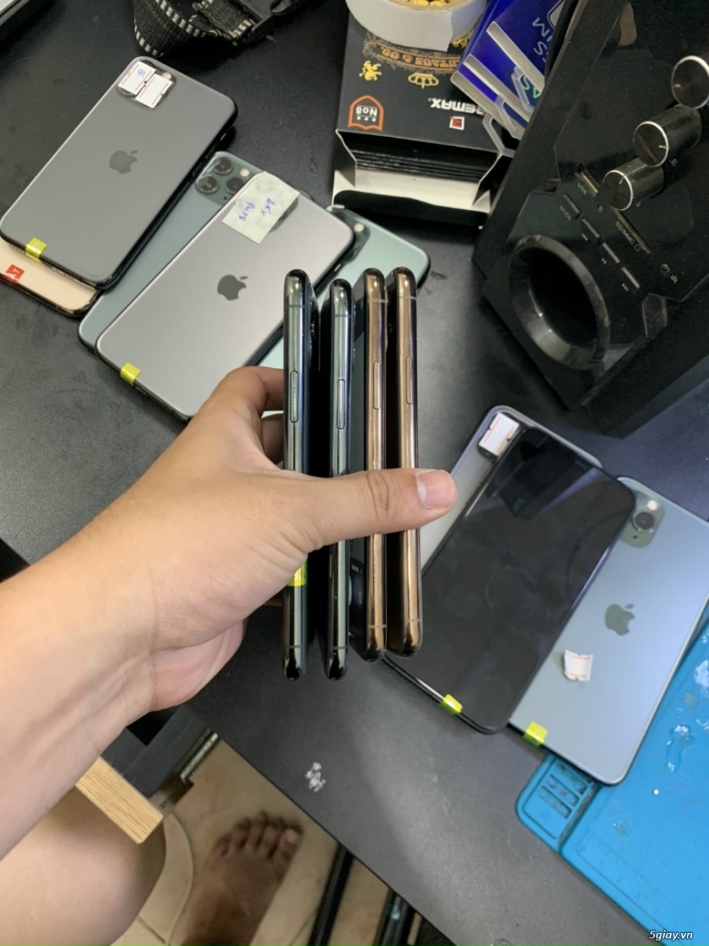 iphone 11 pro quốc tế zin áp suất còn chống nước có giá sỉ cho cửahàng