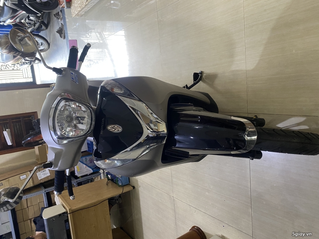 Xe sh mode bạc đen đk10/2018