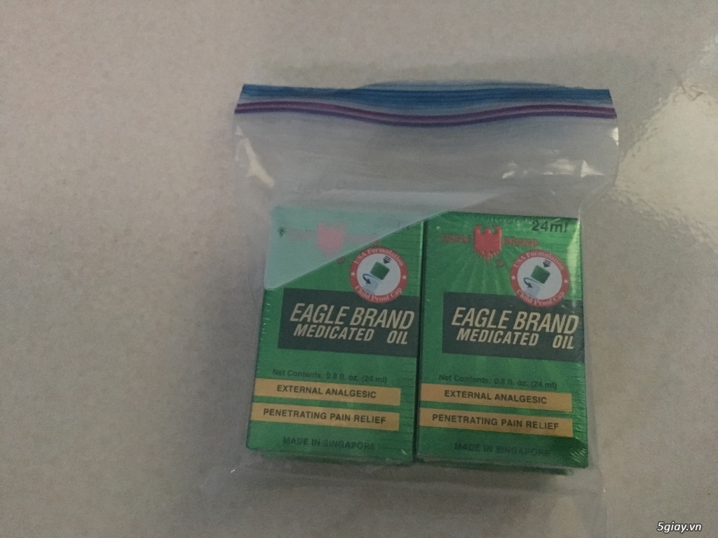 Bán 4 chai dầu gió xanh