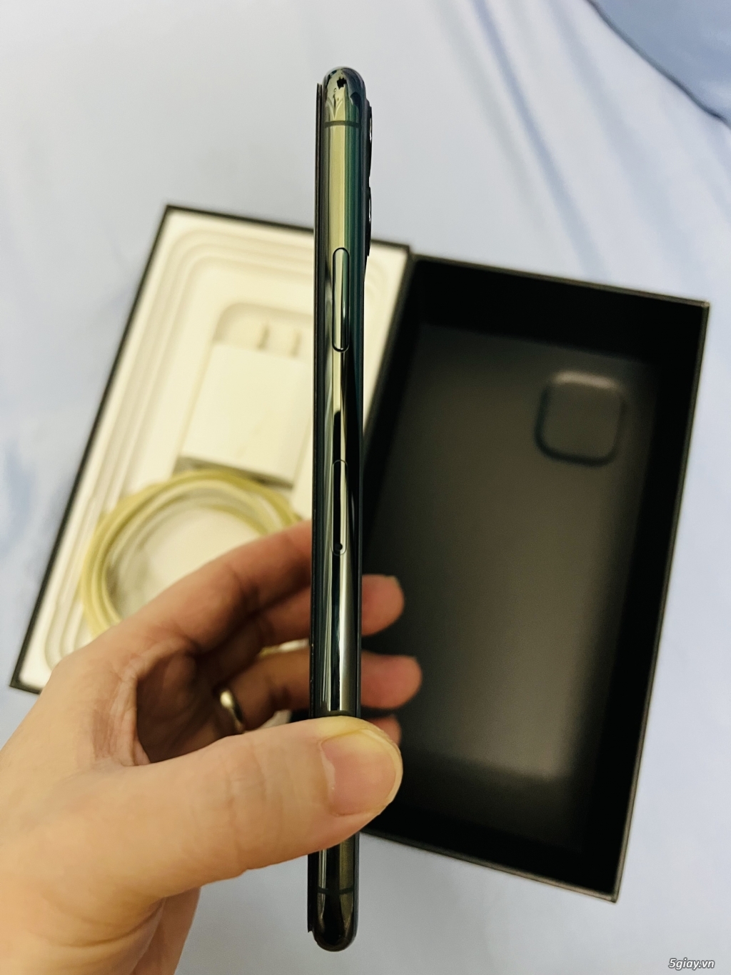 BÁN IPHONE 11PRO MAx 256GB/LL/A Đầy đủ cáp xạc zin theo máy,fix nhẹ