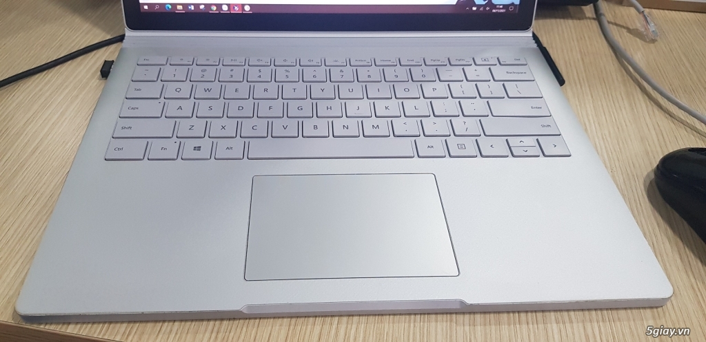 Bán Surface Book 2 13.5 i7/8/256 - 3