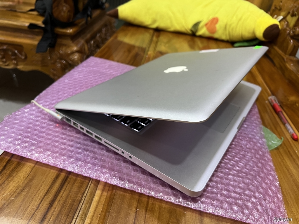 Macbook pro 2011 i7 hàng nguyên zin Nhật, Giá siêu rẻ cho học online - 1