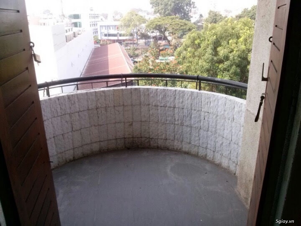 CĂN HỘ CHUNG CƯ 675 NGUYỄN KIỆM LẦU 3 HAI PHÒNG NGỦ DIỆN TÍCH 65 MÉT VUÔNG