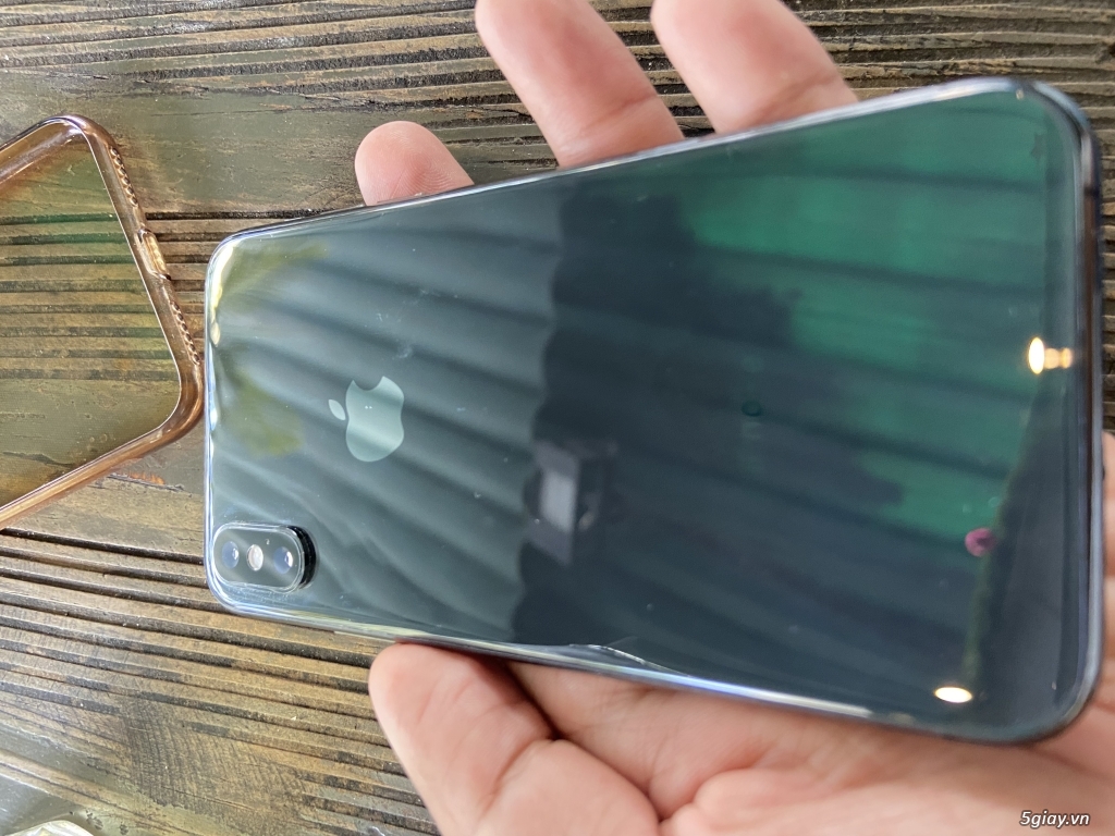 Cần bán IPhone XS 64GB lỗi nhẹ màn hình