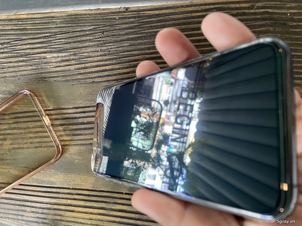 Cần bán IPhone XS 64GB lỗi nhẹ màn hình - 3