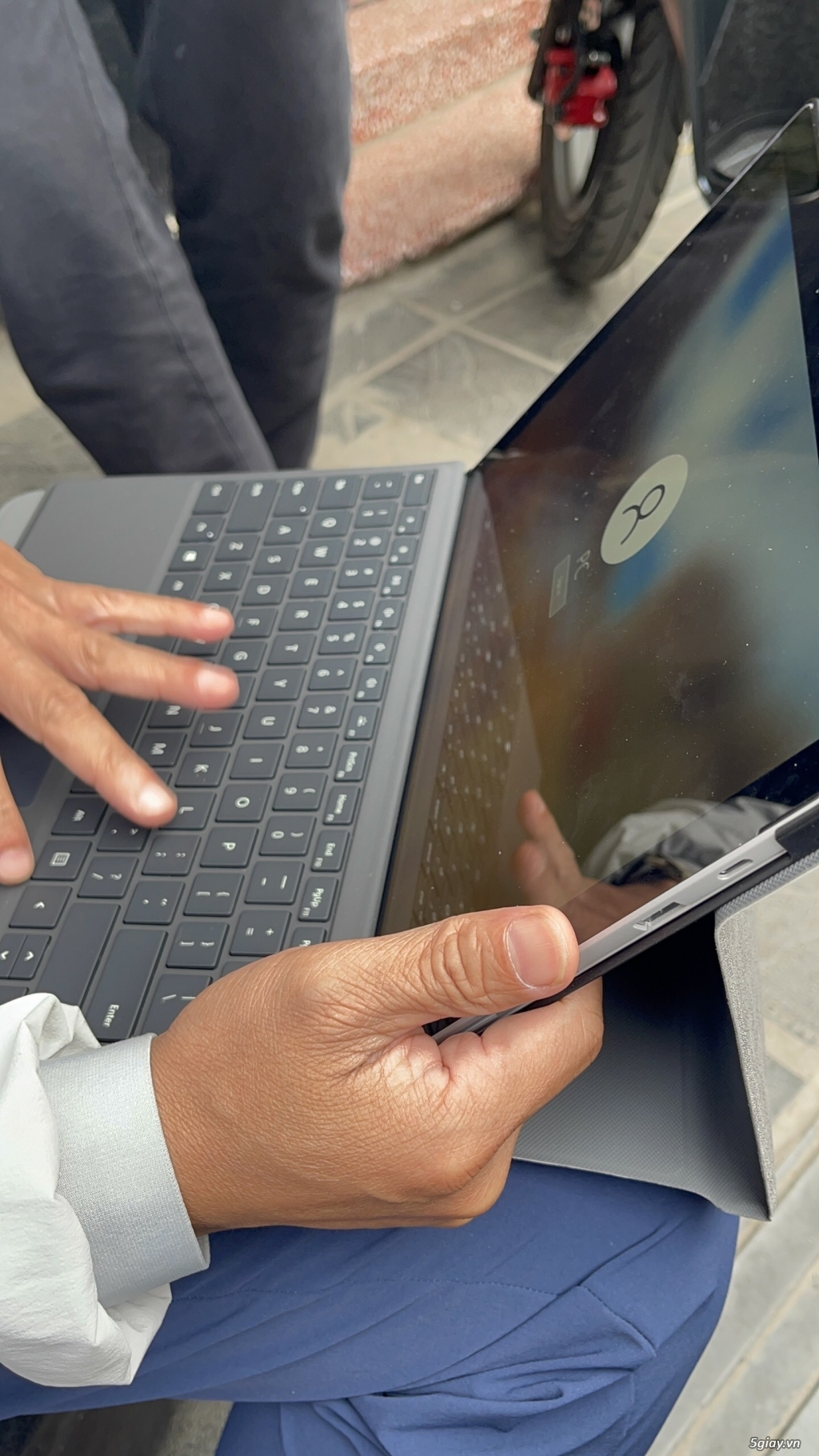 Bàn phím Surface Pro X Signature – Hàng Chính Hãng - 2